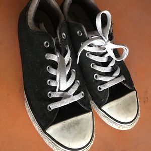 Converse shoes size 5